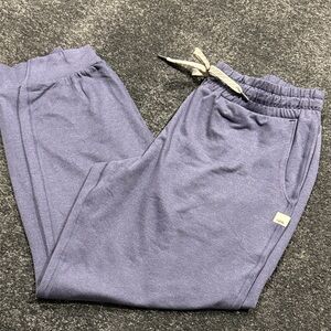 Vuori womens Lavender performance Joggers